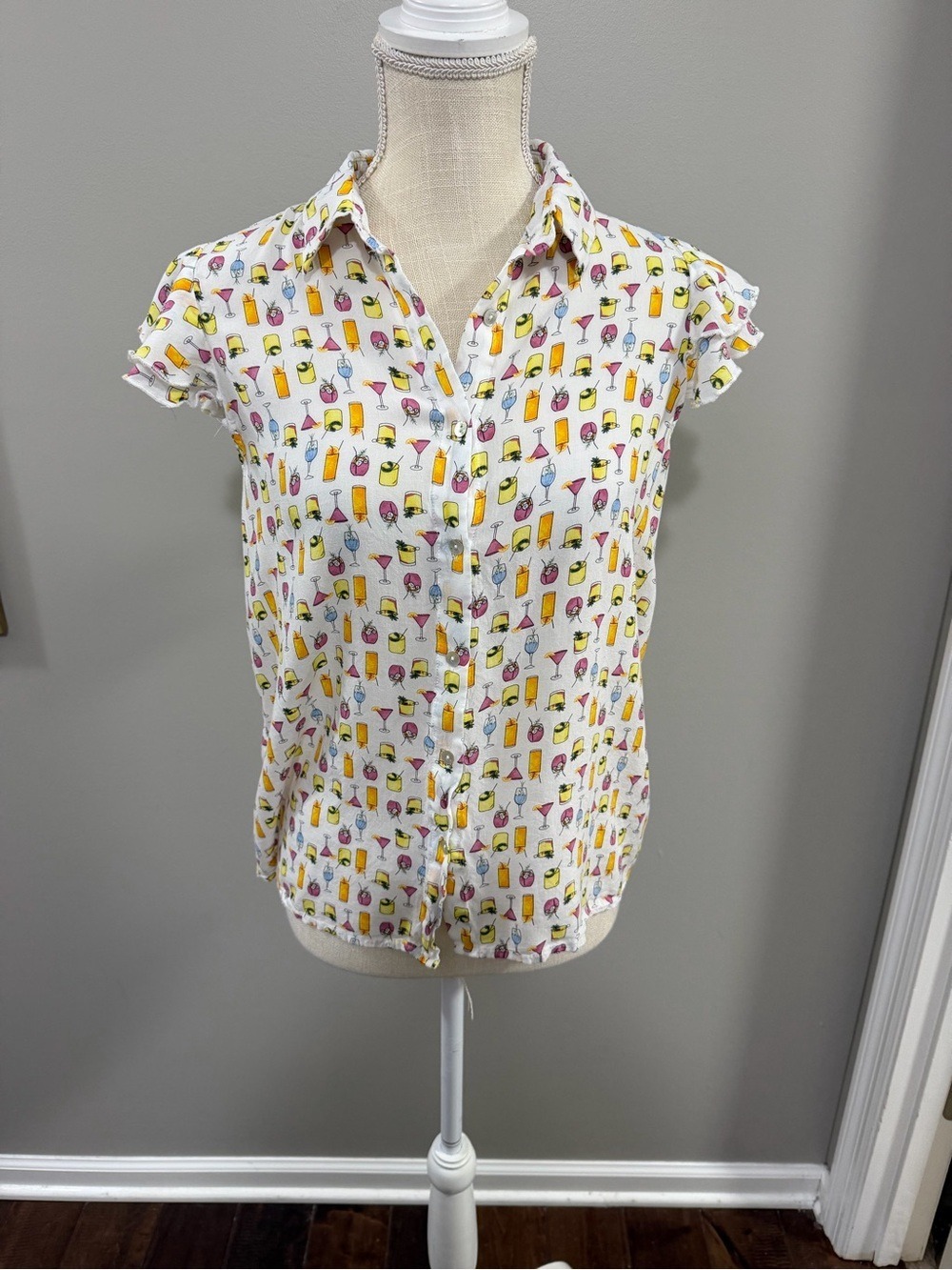 Woman's grand & greene White Blouse with Fun Cocktail Print and Flutter Sleeves